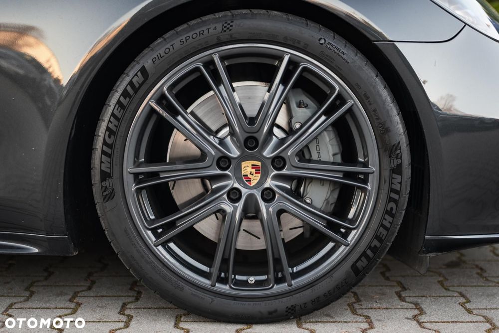 Porsche Panamera - 40