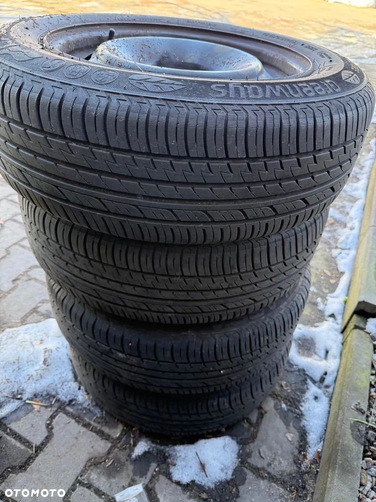 Peugeot 208 1.2 PureTech Style - 26