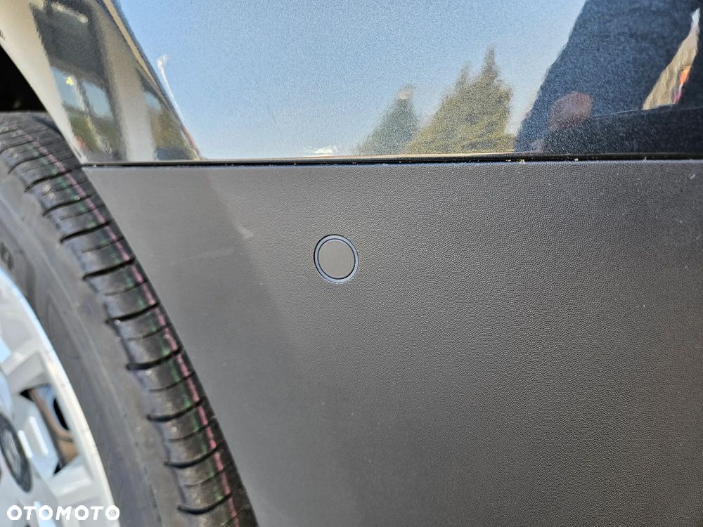 Renault Trafic 2.0 dCi - 11