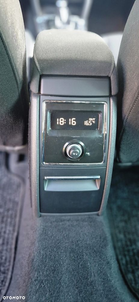 Skoda Superb 2.0 TDI DSG Exclusive - 17