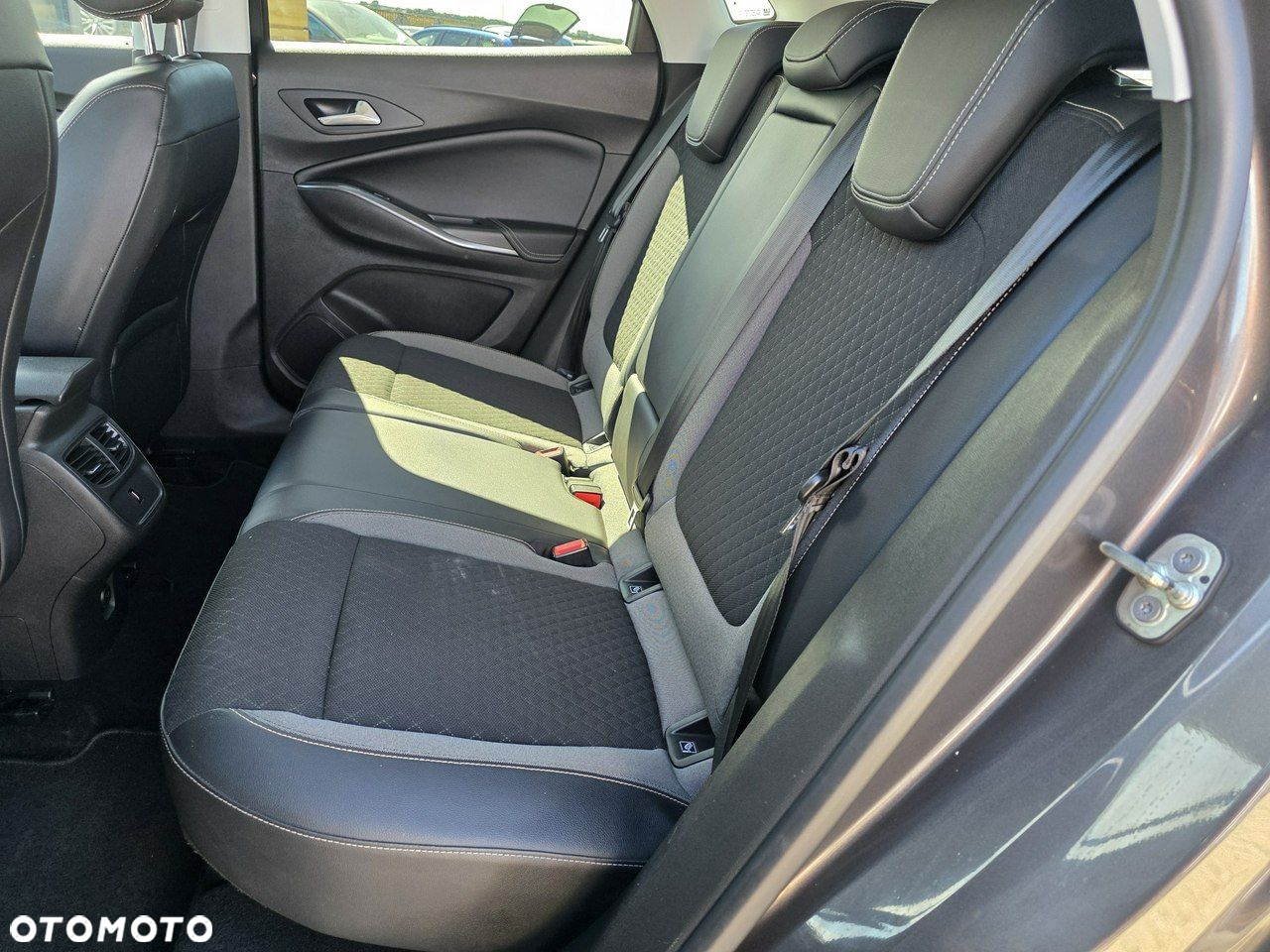 Opel Grandland X - 11