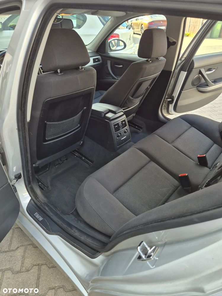 BMW Seria 3 - 16