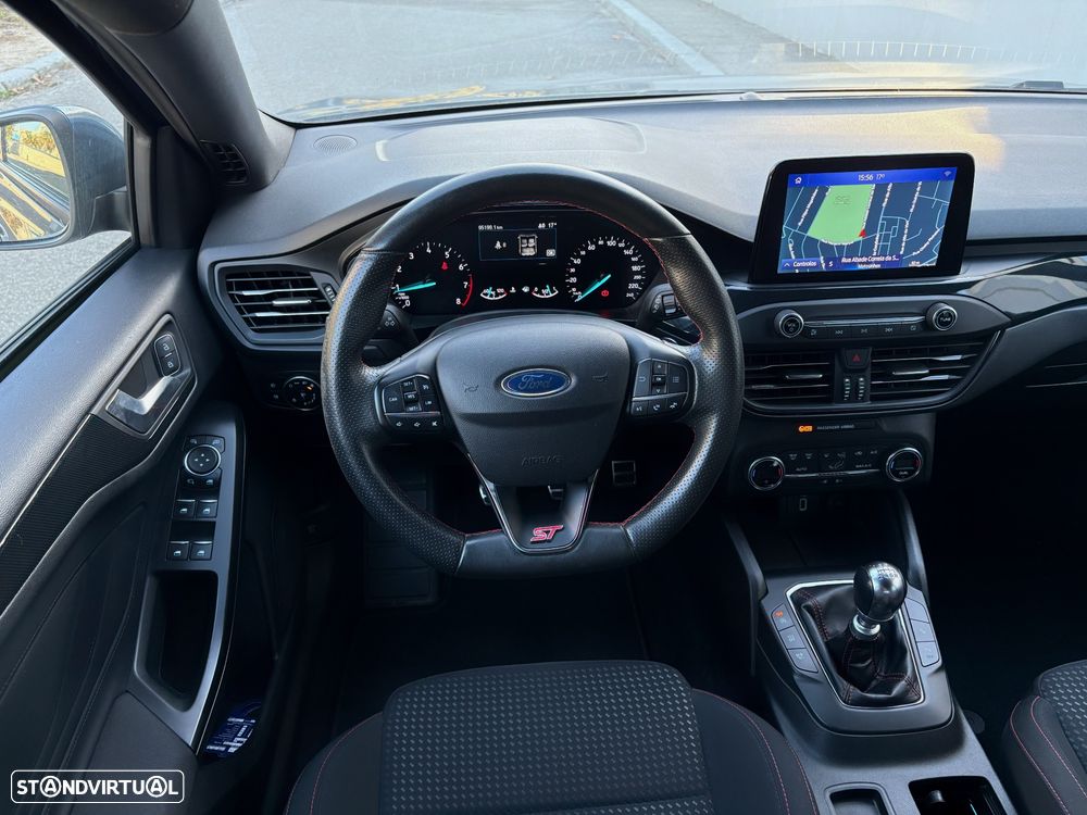 Ford Focus 1.0 EcoBoost ST-Line - 25