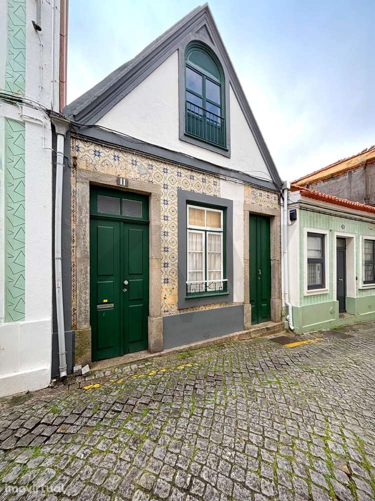 Moradia  Térrea com Sótão Beira Mar (para recuperar, inserida na Área - Grande imagem: 5/35