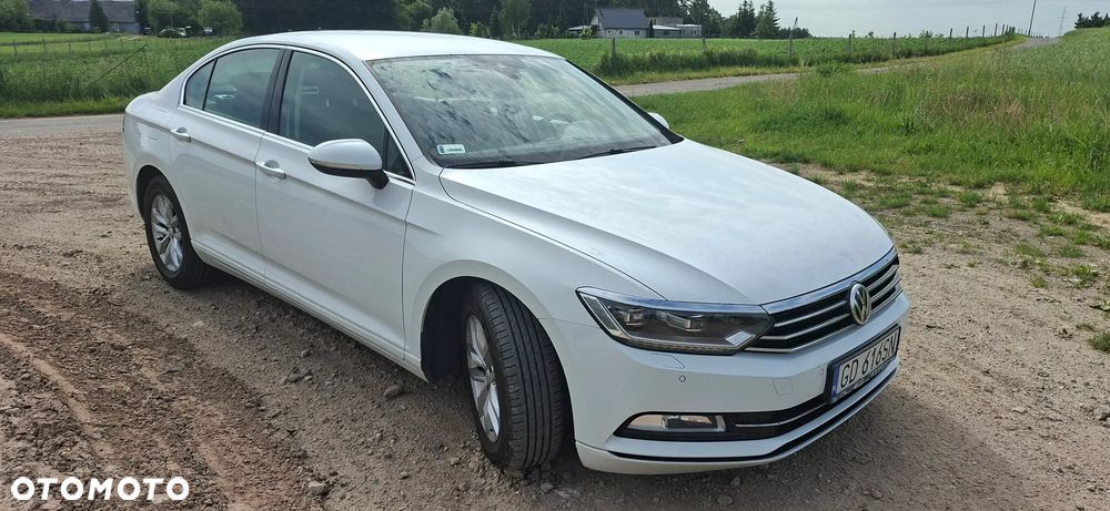 Volkswagen Passat 2.0 TDI SCR Comfortline - 1
