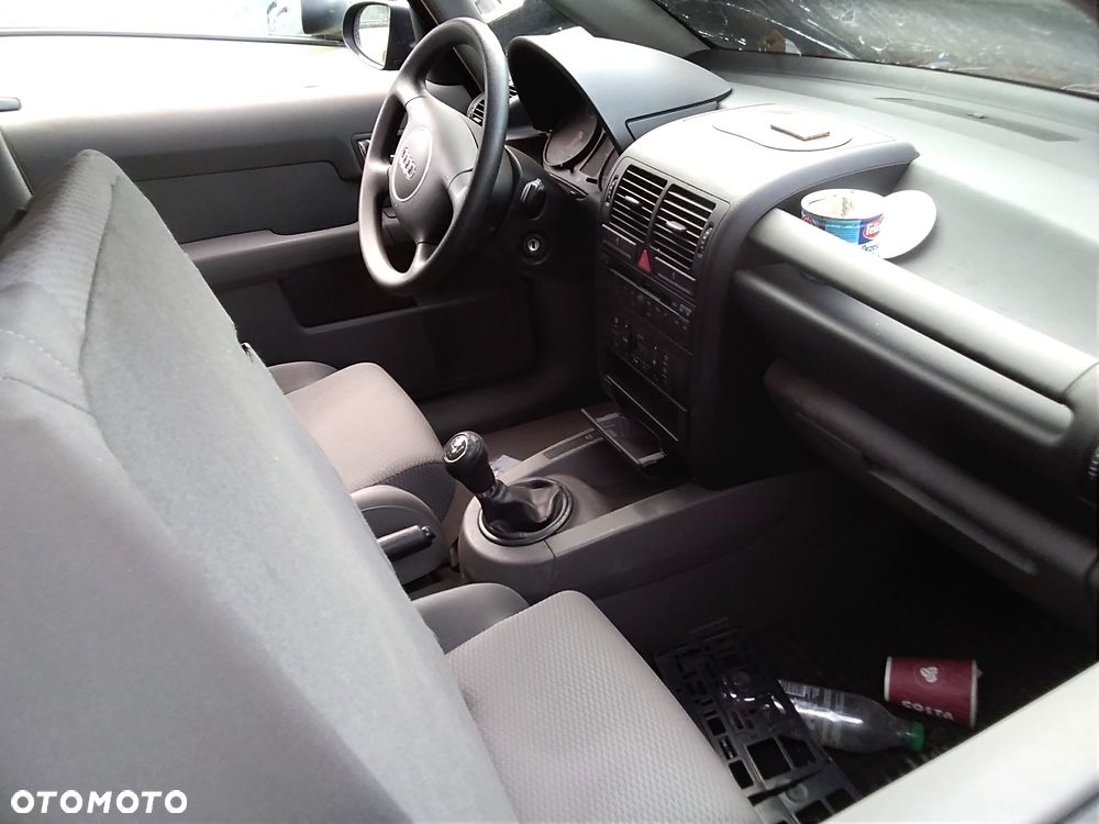 Klapa tylna AUDI A2 1,4B 00R.,drzwi,fotele,lampy.. - 4
