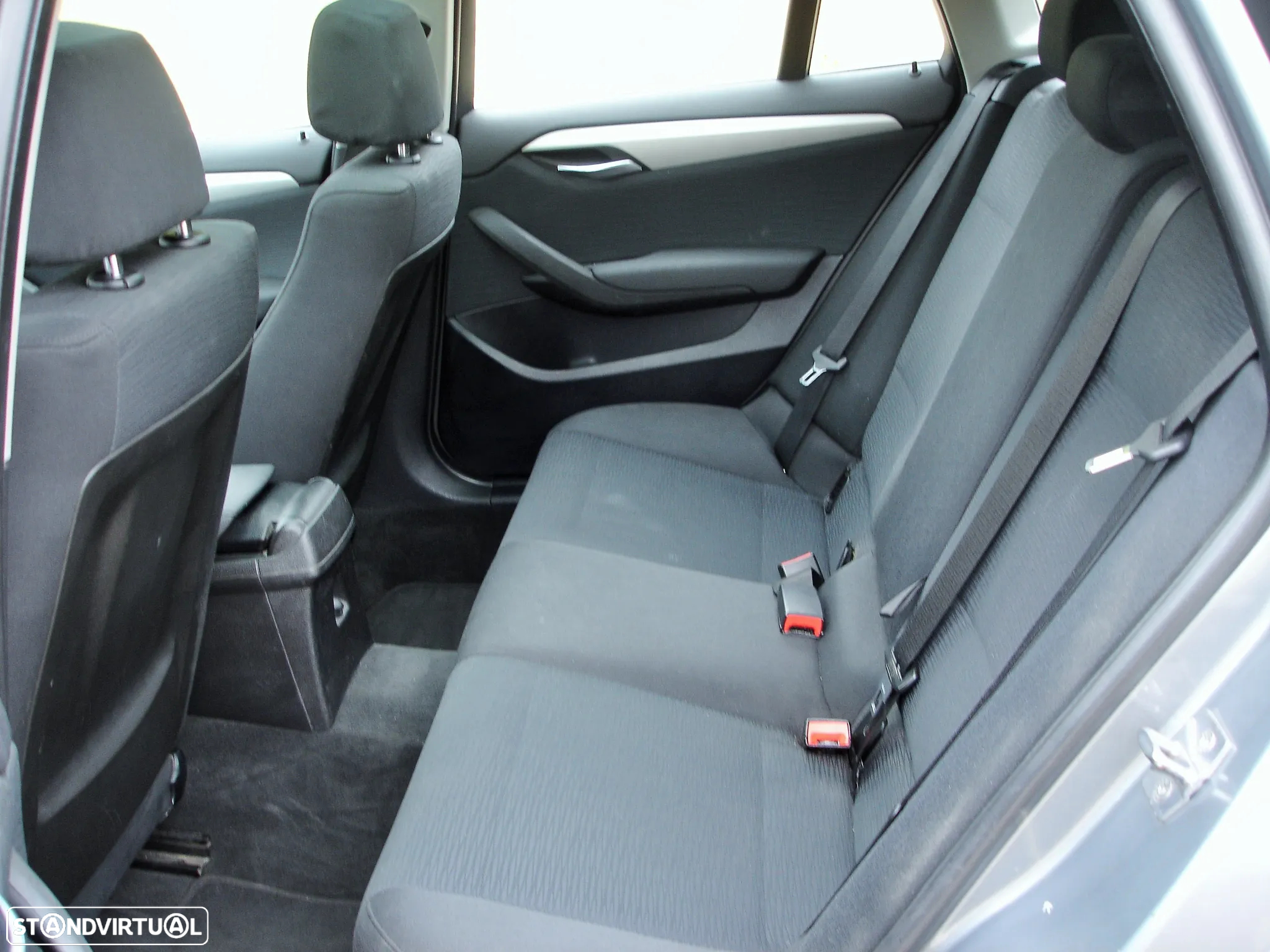 BMW X1 18 d sDrive Auto - 9