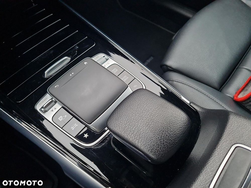 Mercedes-Benz GLB 200 d 4-Matic Progressive 8G-DCT - 24