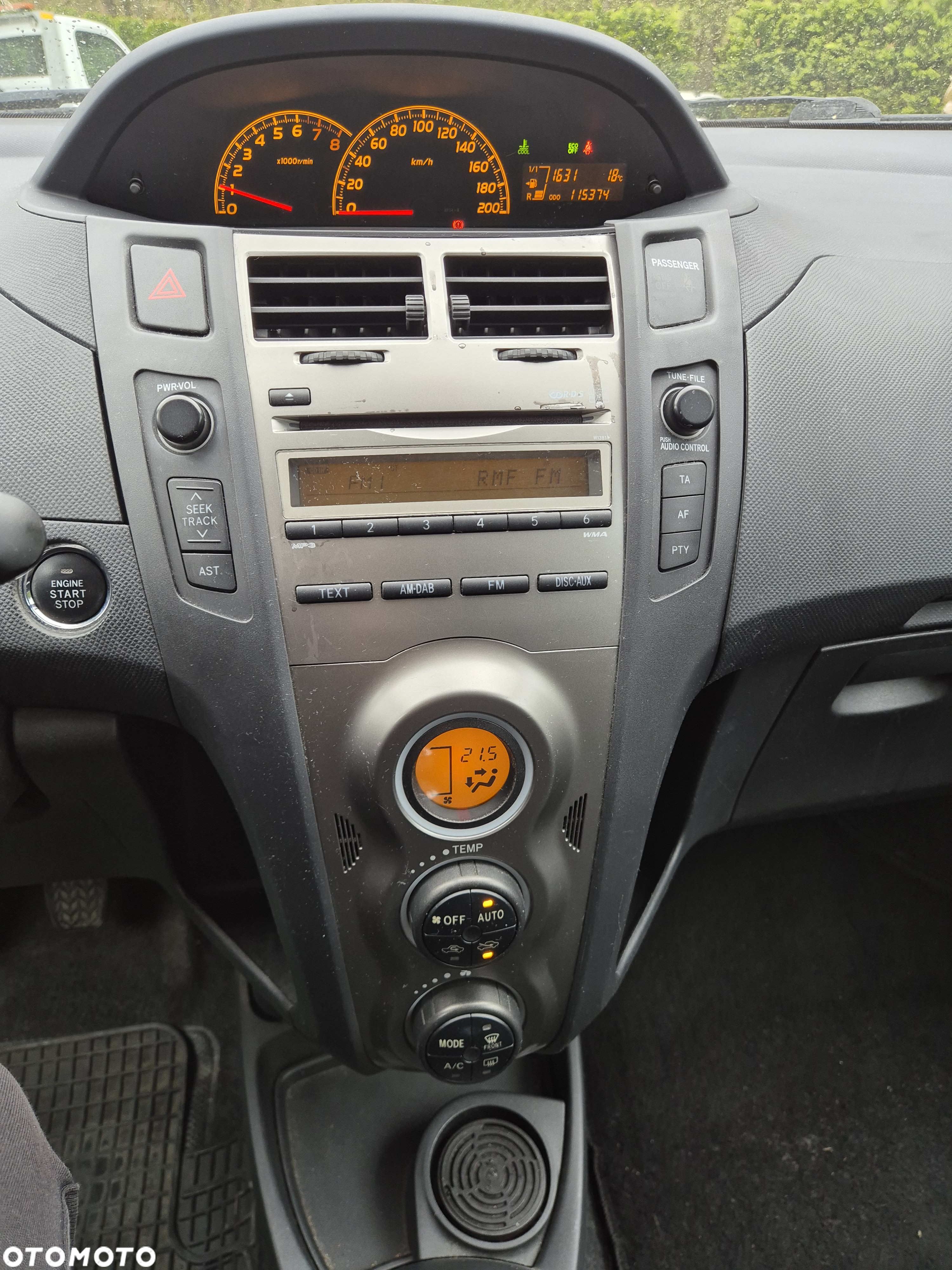 Toyota Yaris - 19