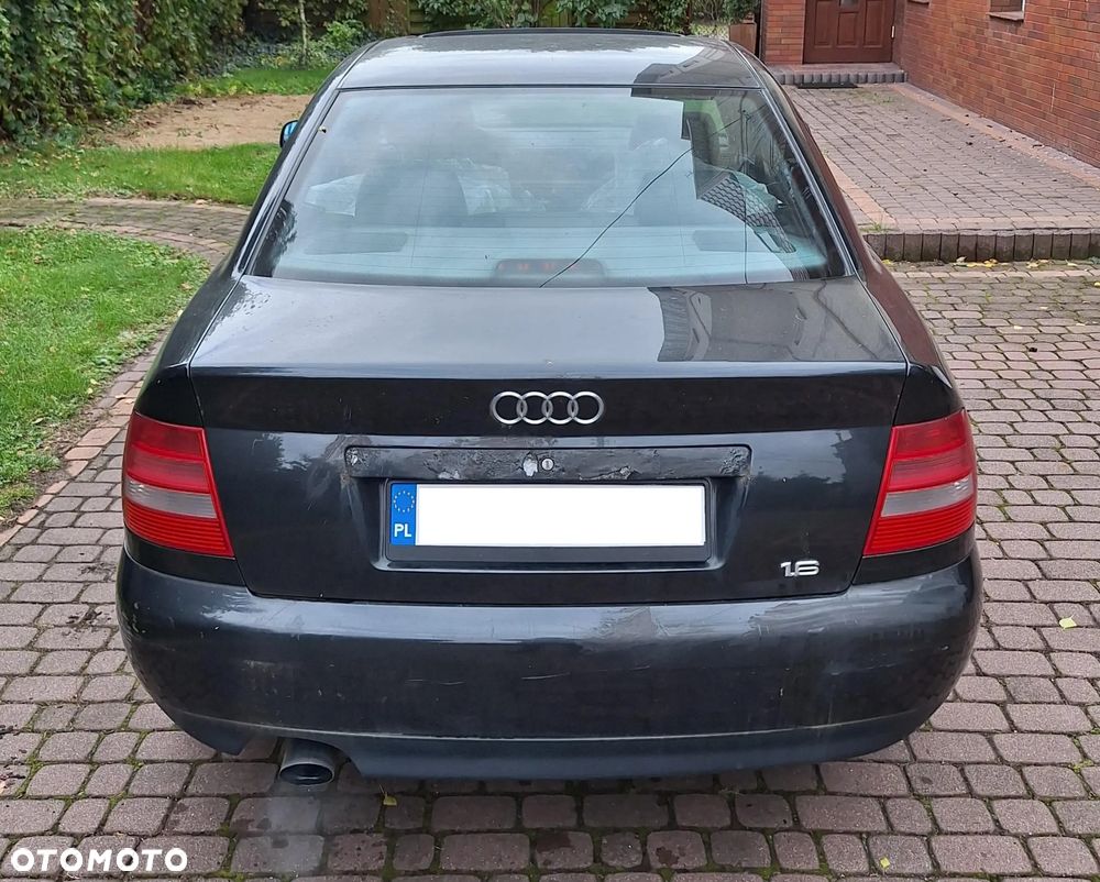 Audi A4 Limousine - 1