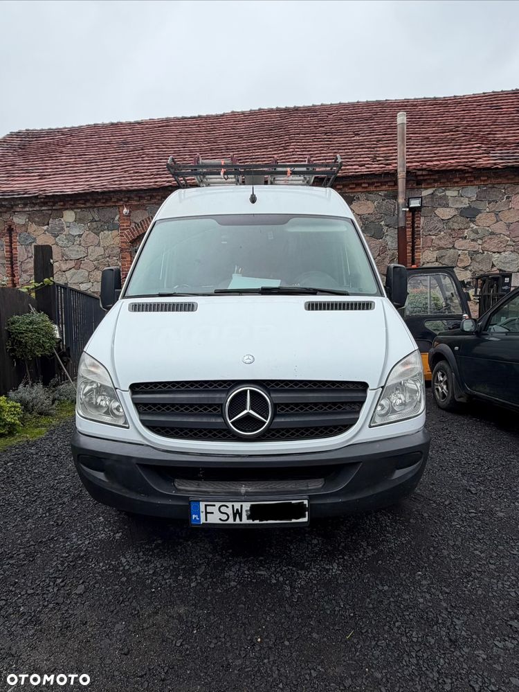 Mercedes-Benz Sprinter - 10