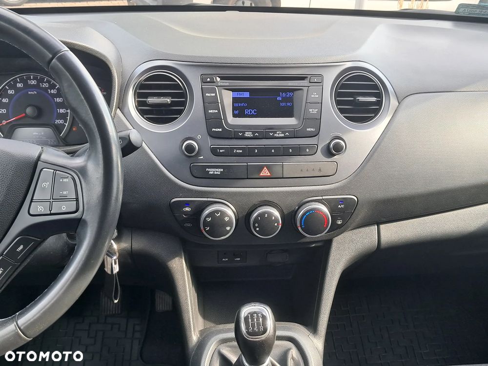 Hyundai i10 1.0 BlueDrive Premium - 12