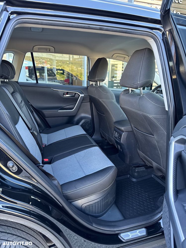 Toyota RAV4 - 13
