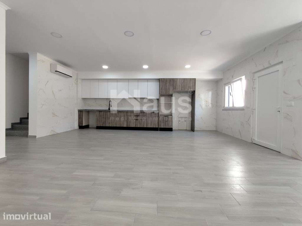 Moradia T4 com logradouro inserida em lote de 340m2 - Grande imagem: 5/31