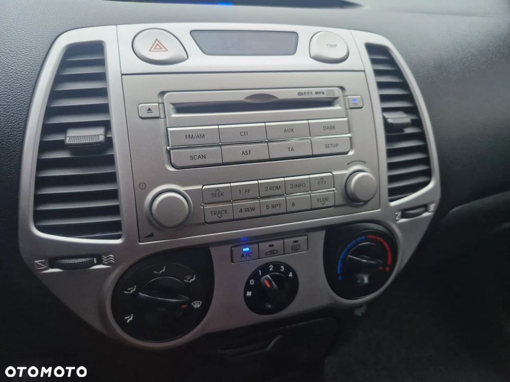 Hyundai i20 1.2 UEFA EURO 2012 Edition - 19