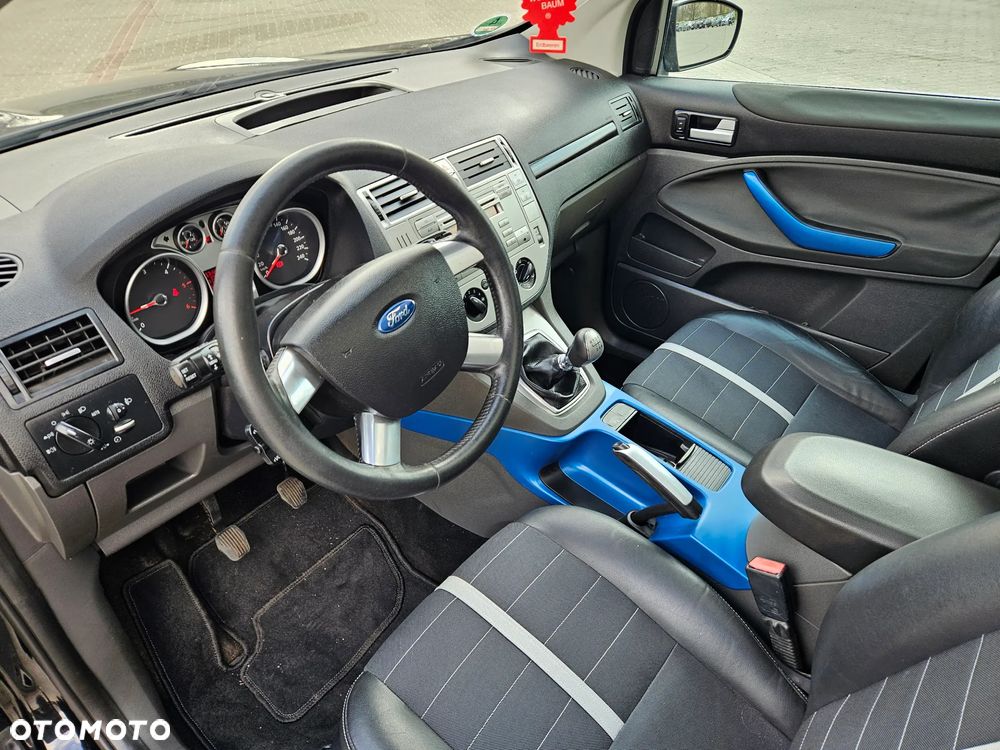 Ford Kuga 2.0 TDCi 2x4 Titanium - 15