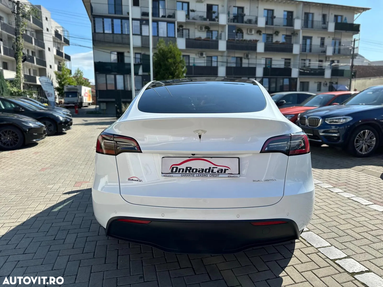 Tesla Model Y Long Range Dual Motor AWD - 15