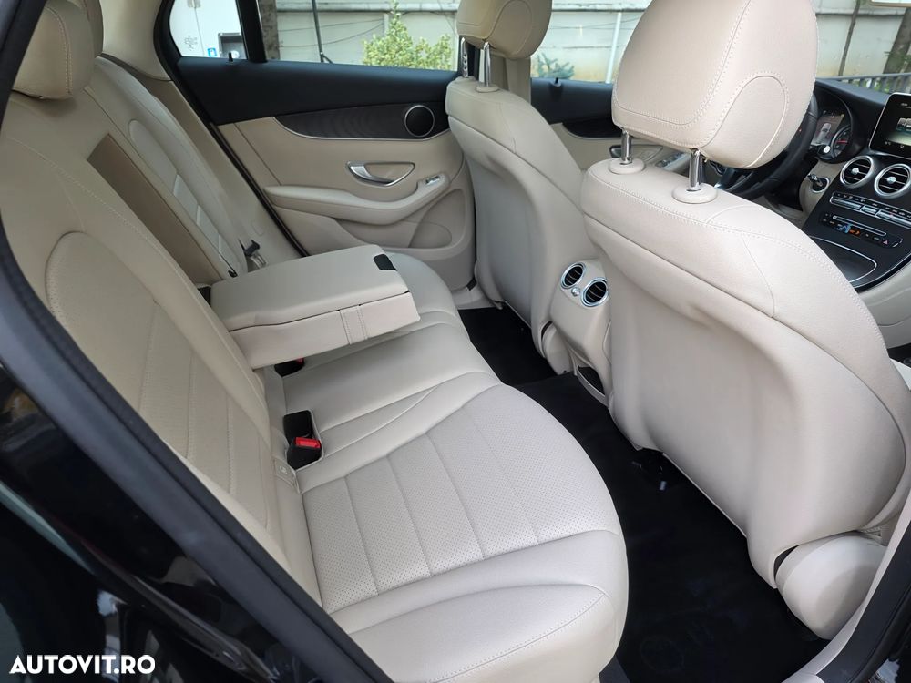 Mercedes-Benz GLC 250 4MATIC - 11