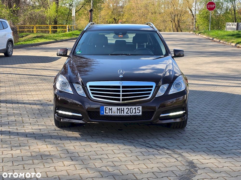 Mercedes-Benz Klasa E 250 CDI DPF BlueEFFICIENCY Avantgarde - 2