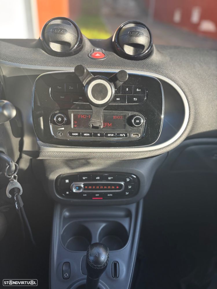 Smart ForTwo Coupé 1.0 mhd Passion 71 - 18