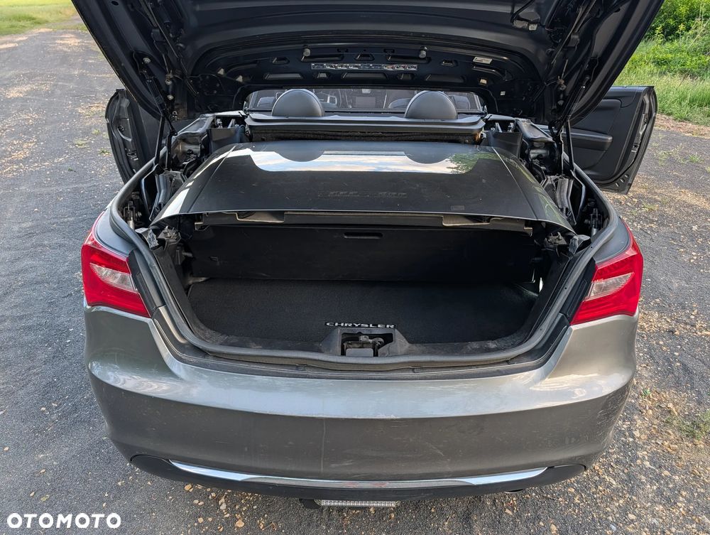 Chrysler 200 - 27