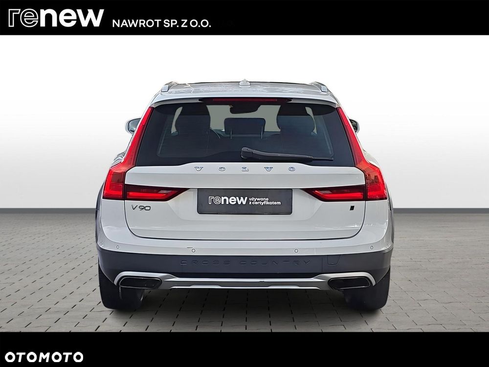 Volvo V90 D5 SCR AWD Inscription - 4