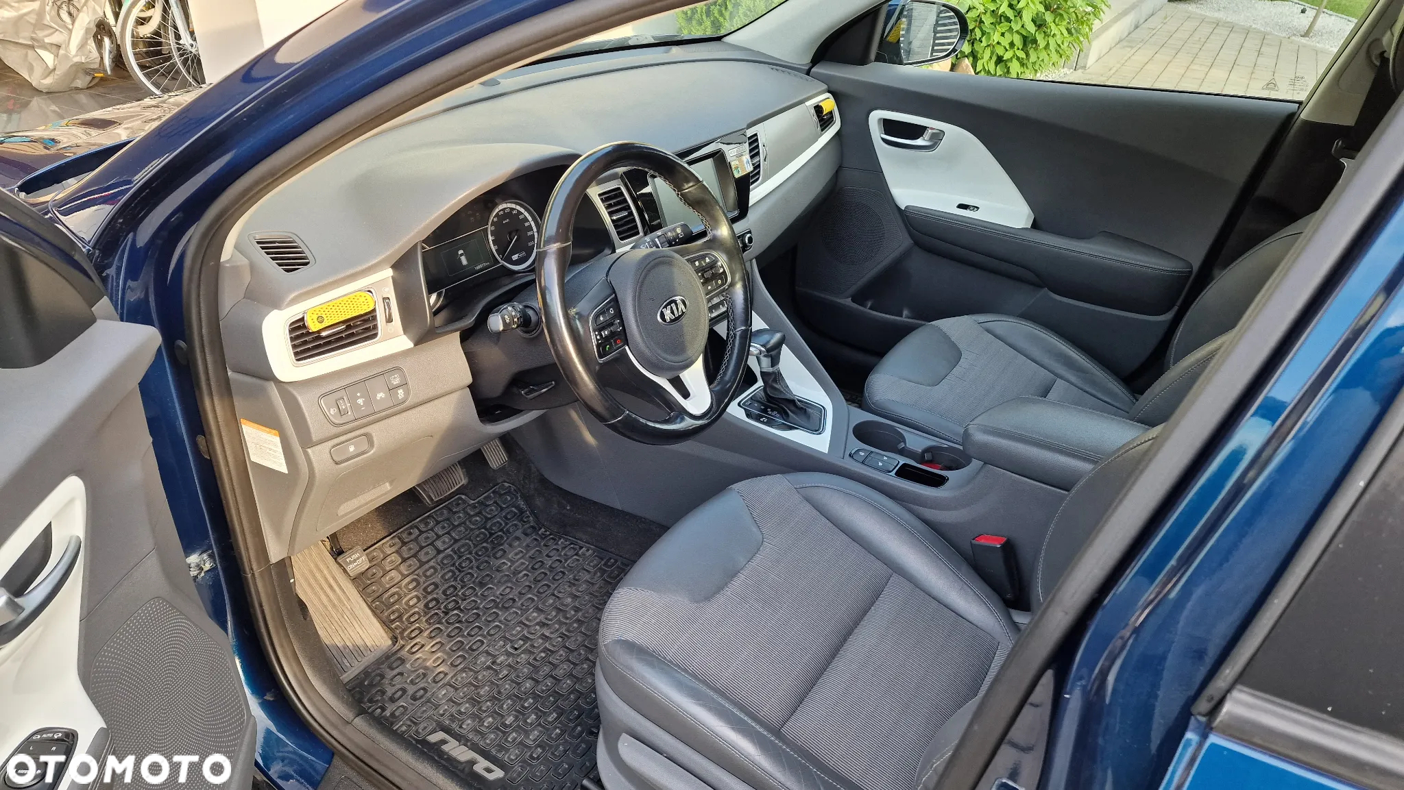 Kia Niro 1.6 GDI Hybrid M - 11
