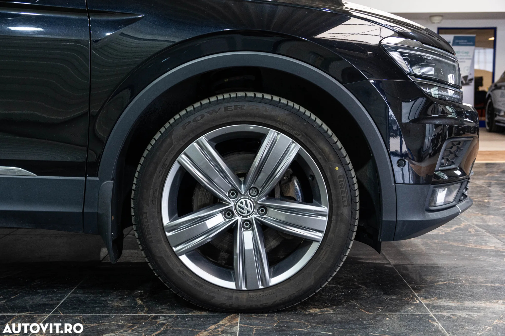 Volkswagen Tiguan 2.0 TDI SCR 4MOTION (BlueMotion Techn.) DSG Highline - 9