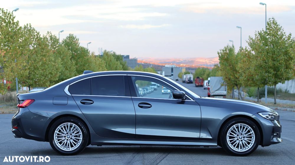 BMW Seria 3 320d Aut. Sport Line - 34