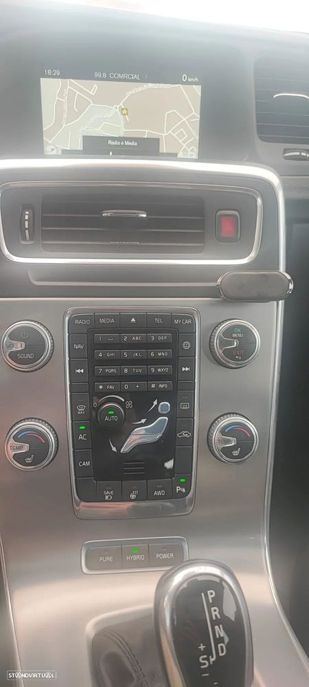 Volvo V60 2.4 D6 R-Design AWD Phev - 25