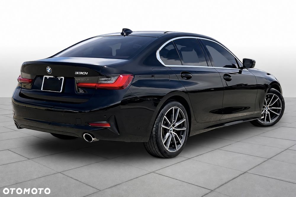 BMW Seria 3 330i - 7