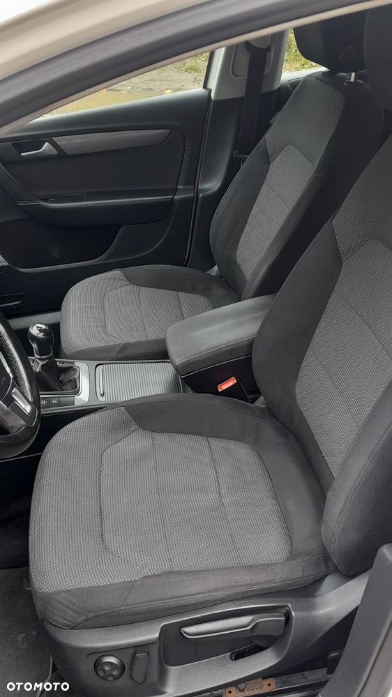 Volkswagen Passat - 6
