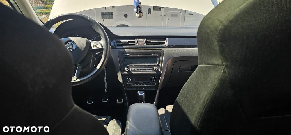 Skoda RAPID 1.2 TSI Edition - 31