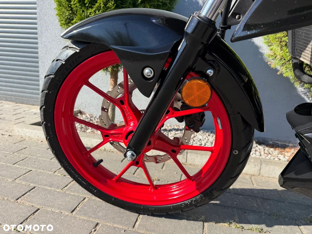 Suzuki GSX - 31