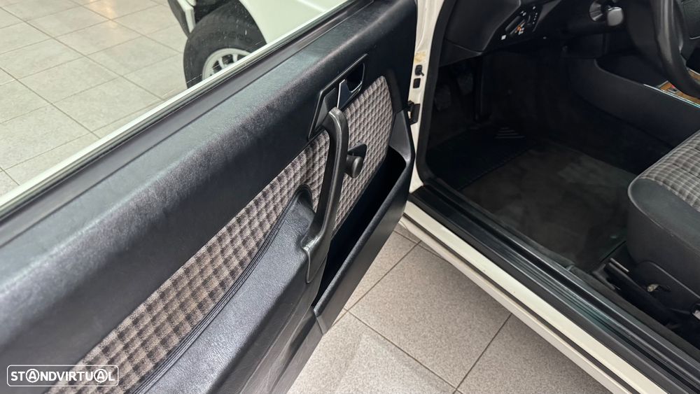 Mercedes-Benz A 190 - 23