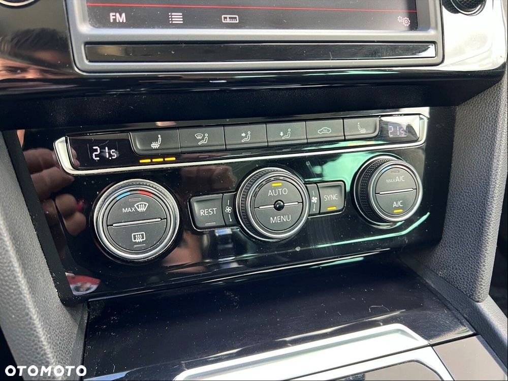 Volkswagen Passat 1.8 TSI BMT Highline DSG - 22