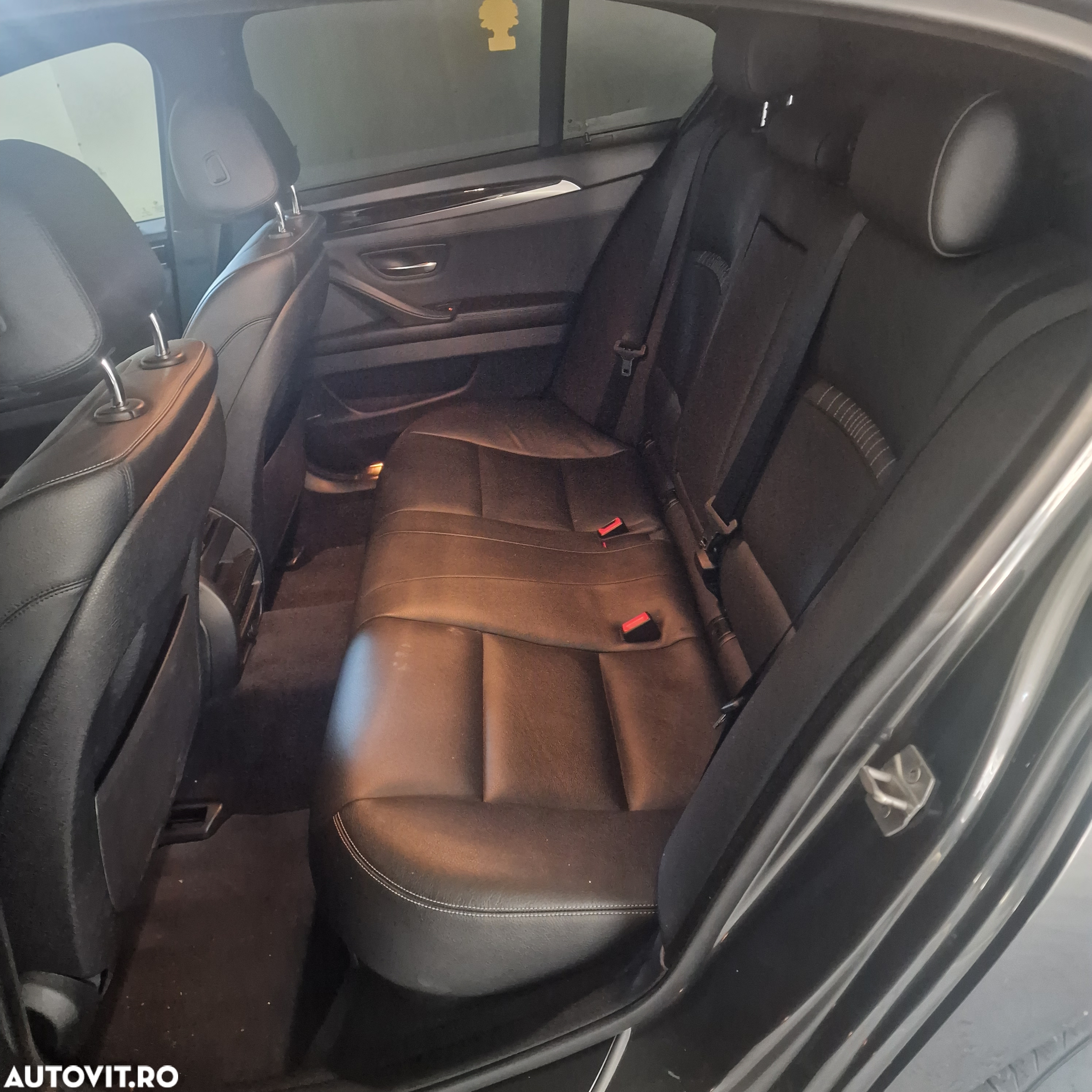 BMW Seria 5 525d xDrive AT - 13