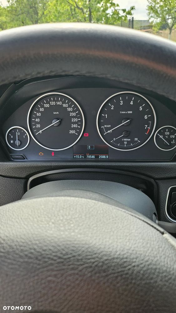 BMW Seria 3 318i - 9
