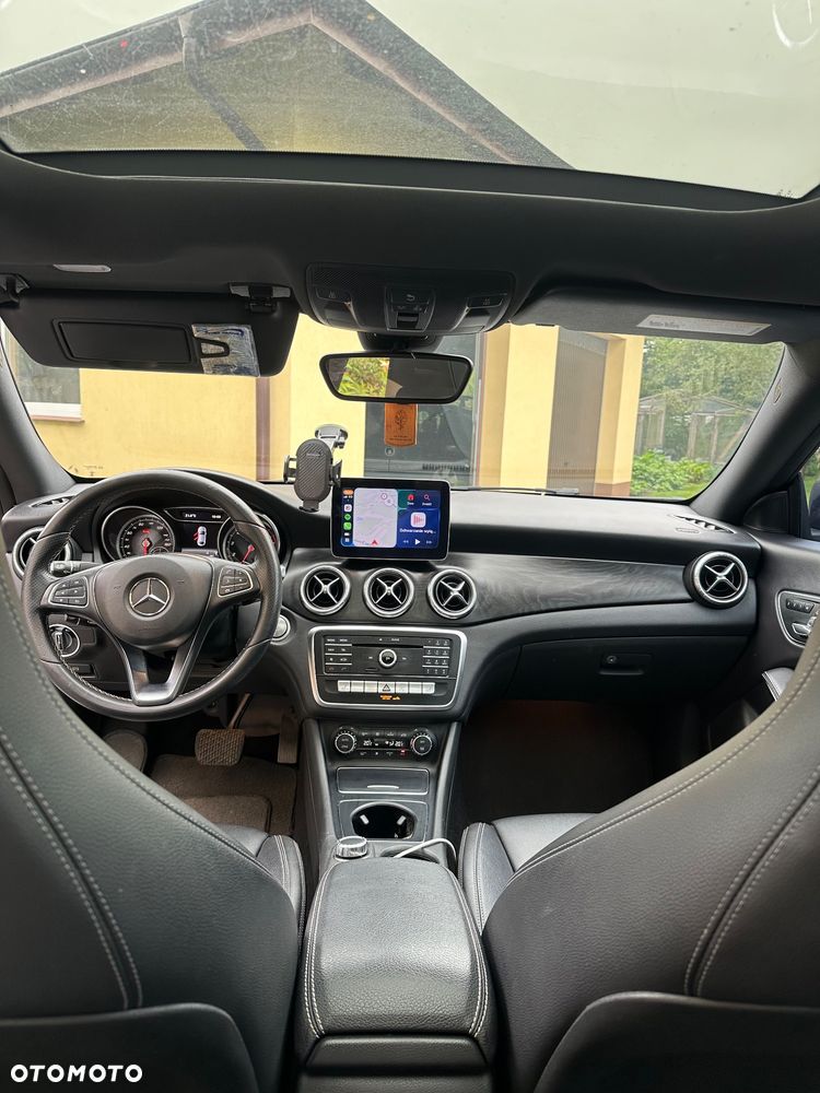Mercedes-Benz CLA 250 7G-DCT - 7