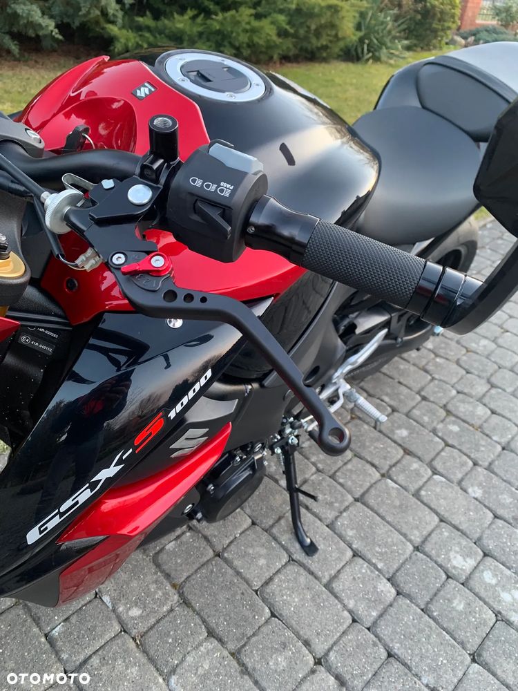 Suzuki GSX 1000 - 13