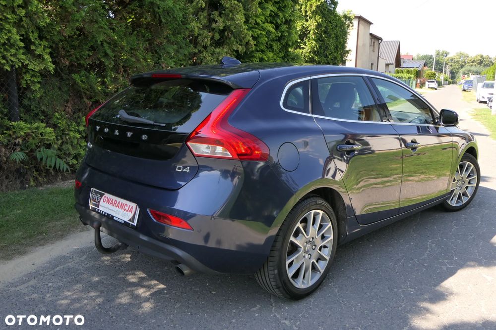 Volvo V40 D4 Summum - 9