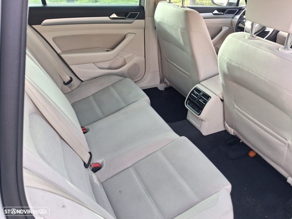 VW Passat 2.0 TDI Highline DSG 4Motion - 8