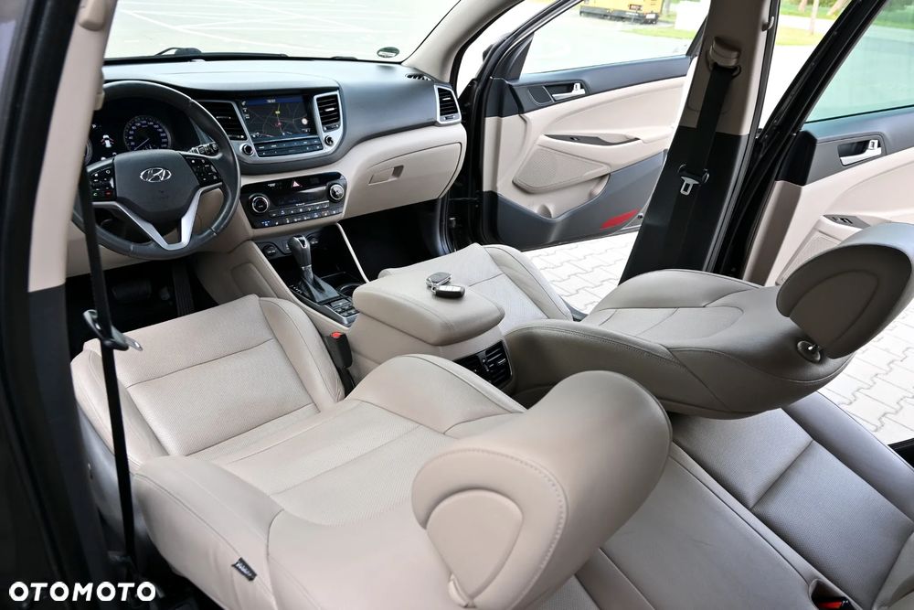Hyundai Tucson 2.0 CRDI Premium 4WD - 29