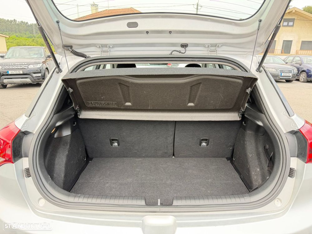 Hyundai i20 1.1 CRDi Comfort+Pack Look+JLL16 - 6