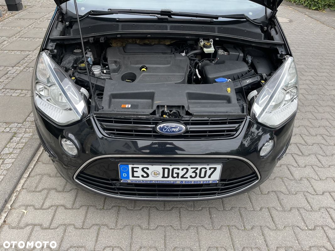 Ford S-Max - 36