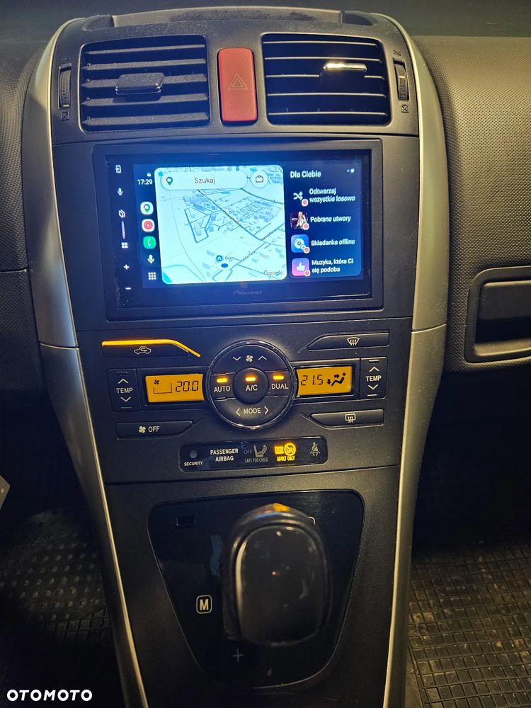 Toyota Auris 1.6 Premium MS - 3