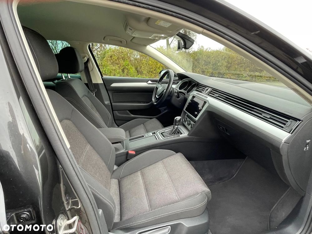 Volkswagen Passat 2.0 TDI (BlueMotion Technology) DSG Comfortline - 22