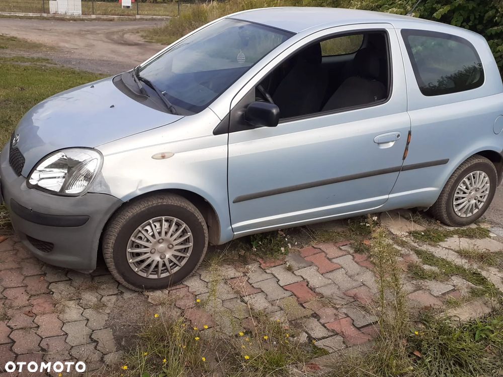 Toyota Yaris 1.0 Base - 2