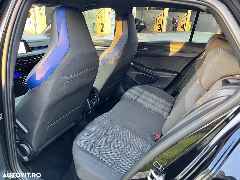 Volkswagen Golf - 7