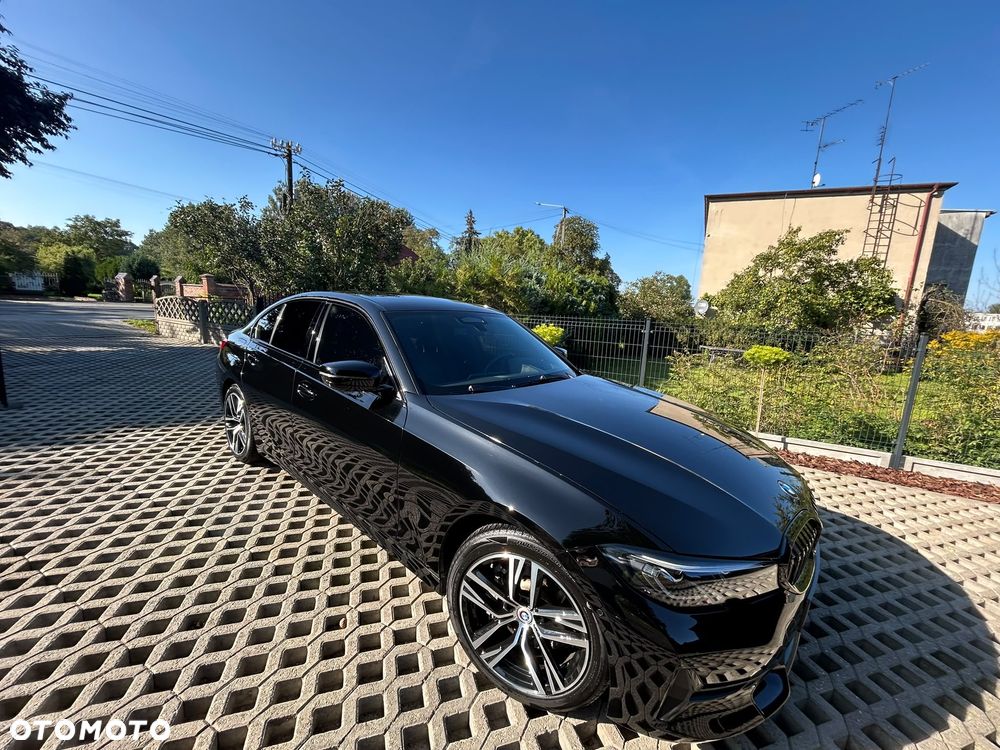 BMW Seria 3 330i M Sport - 11
